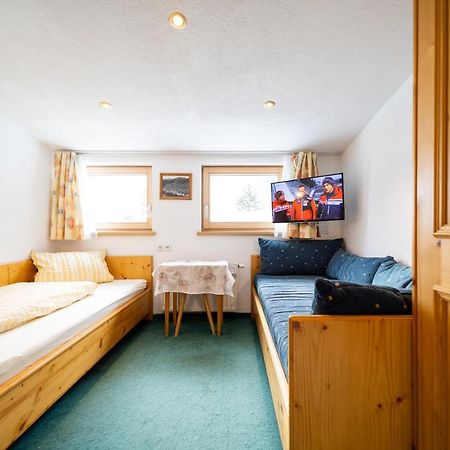 Апартаменты Haus Rosmarie Санкт-Антон-ам-Арльберг Экстерьер фото