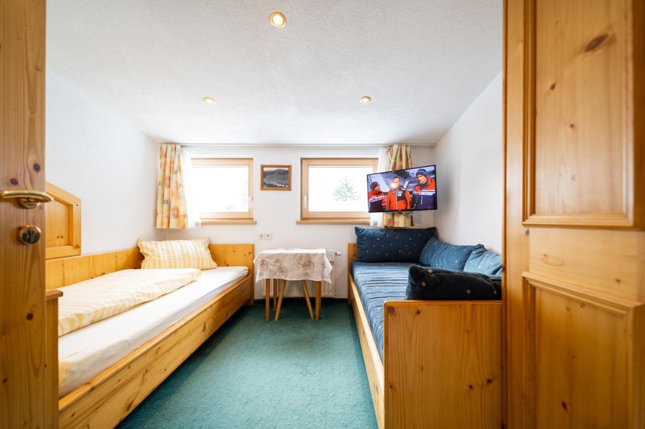 Апартаменты Haus Rosmarie Санкт-Антон-ам-Арльберг Экстерьер фото