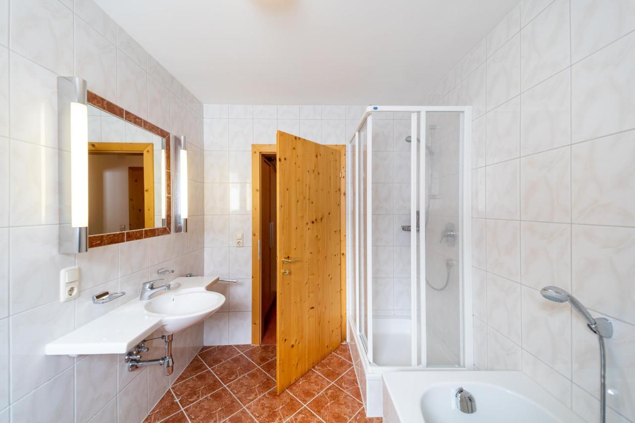 Апартаменты Haus Rosmarie Санкт-Антон-ам-Арльберг Экстерьер фото