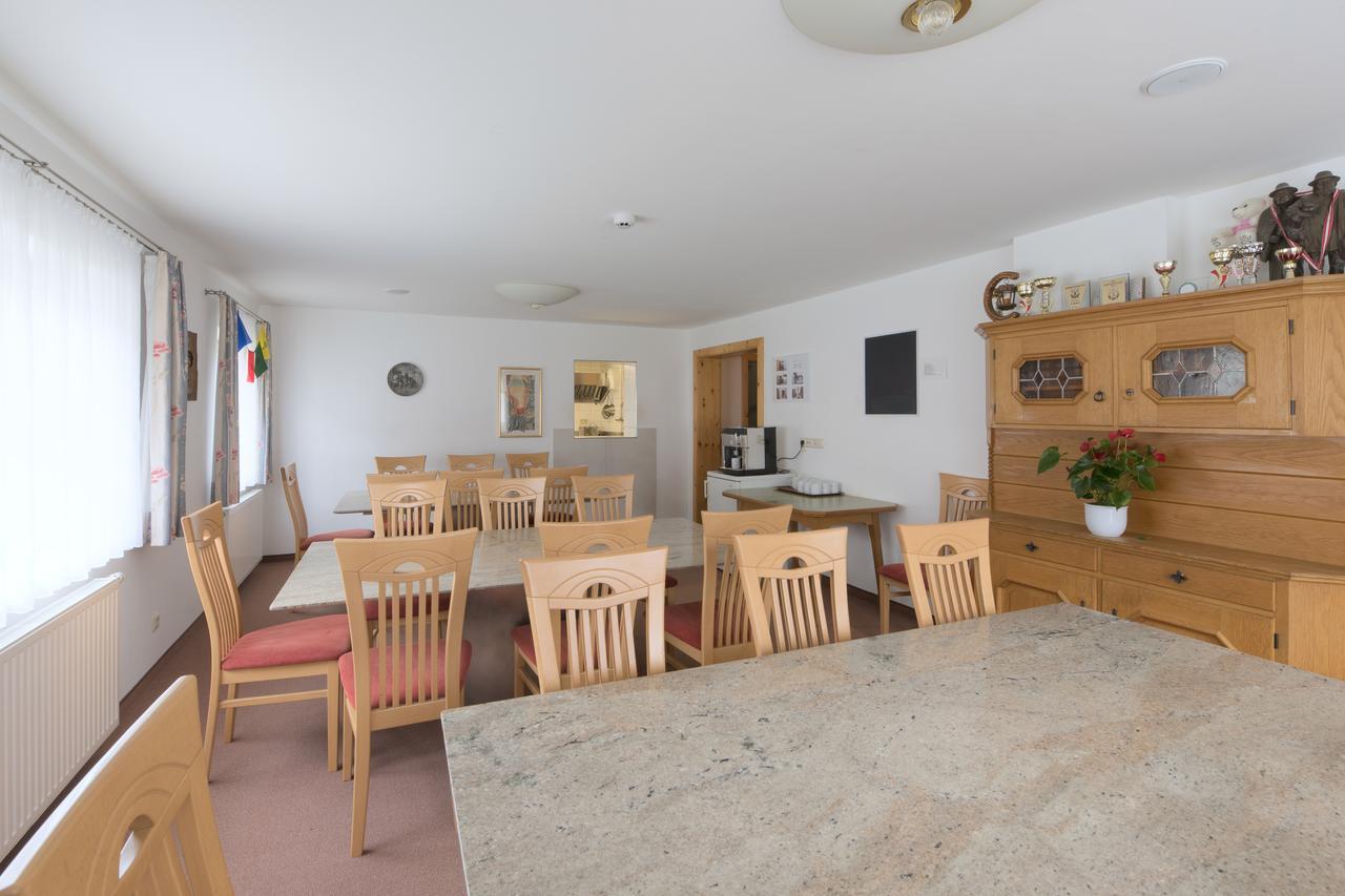 Апартаменты Haus Rosmarie Санкт-Антон-ам-Арльберг Экстерьер фото