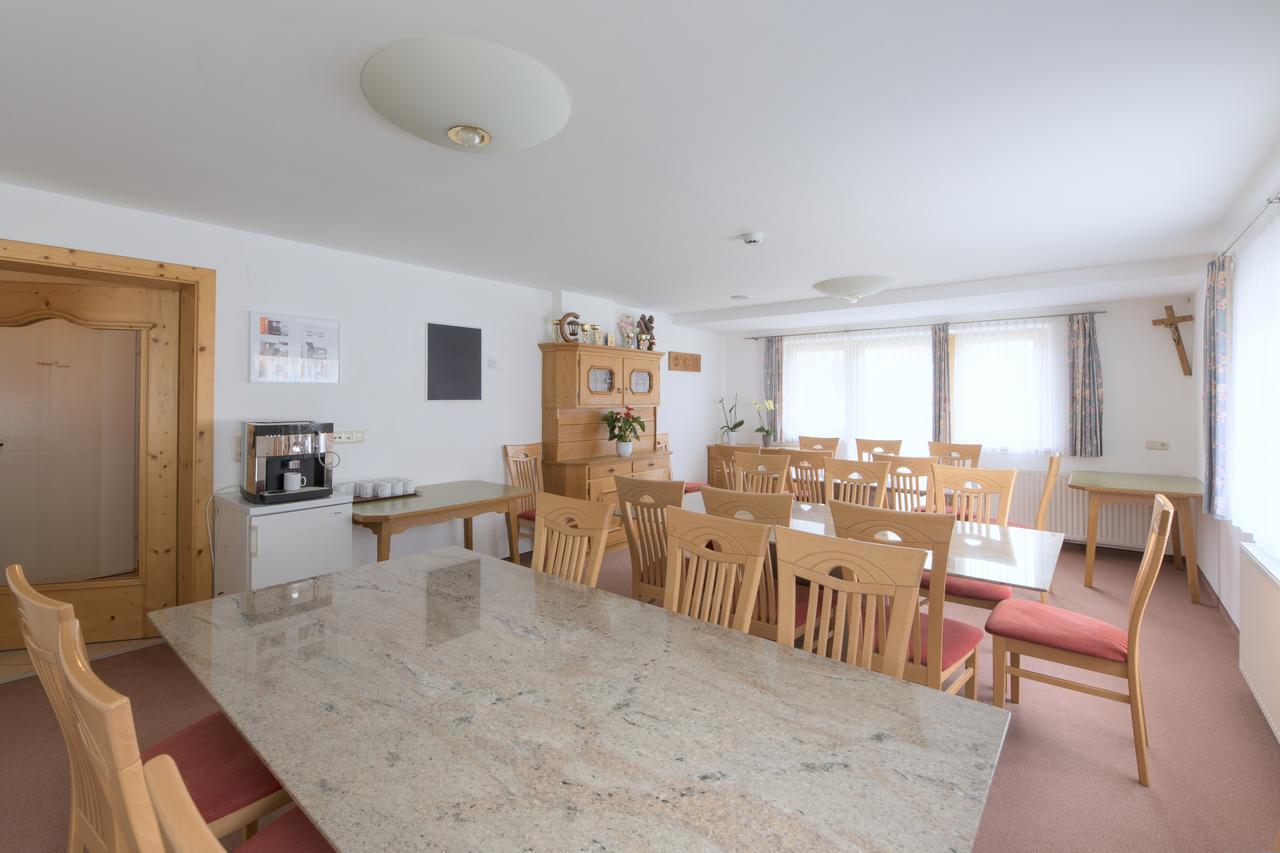 Апартаменты Haus Rosmarie Санкт-Антон-ам-Арльберг Экстерьер фото